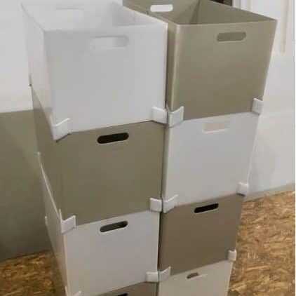 plastové bedne ZSN 60x40cm na sebe v 2 radoch po 4